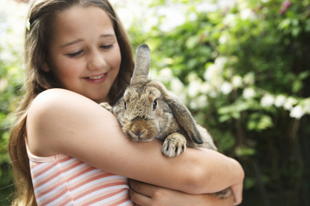 girl-with-rabbit